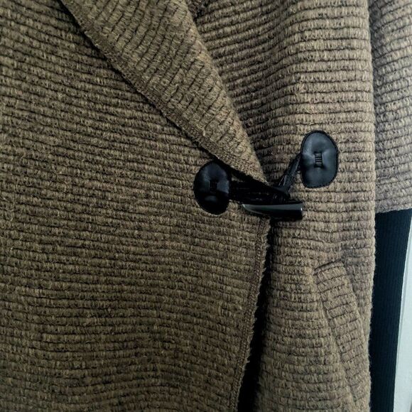 BB Dakota Cardigan Jacket Medium Vanessa Shawl Collar Toggle Brown Worn Once - Picture 3 of 9